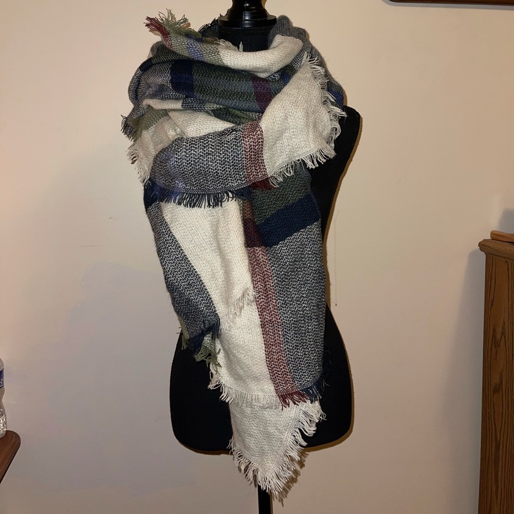 Acrylic Wrapped Scarf